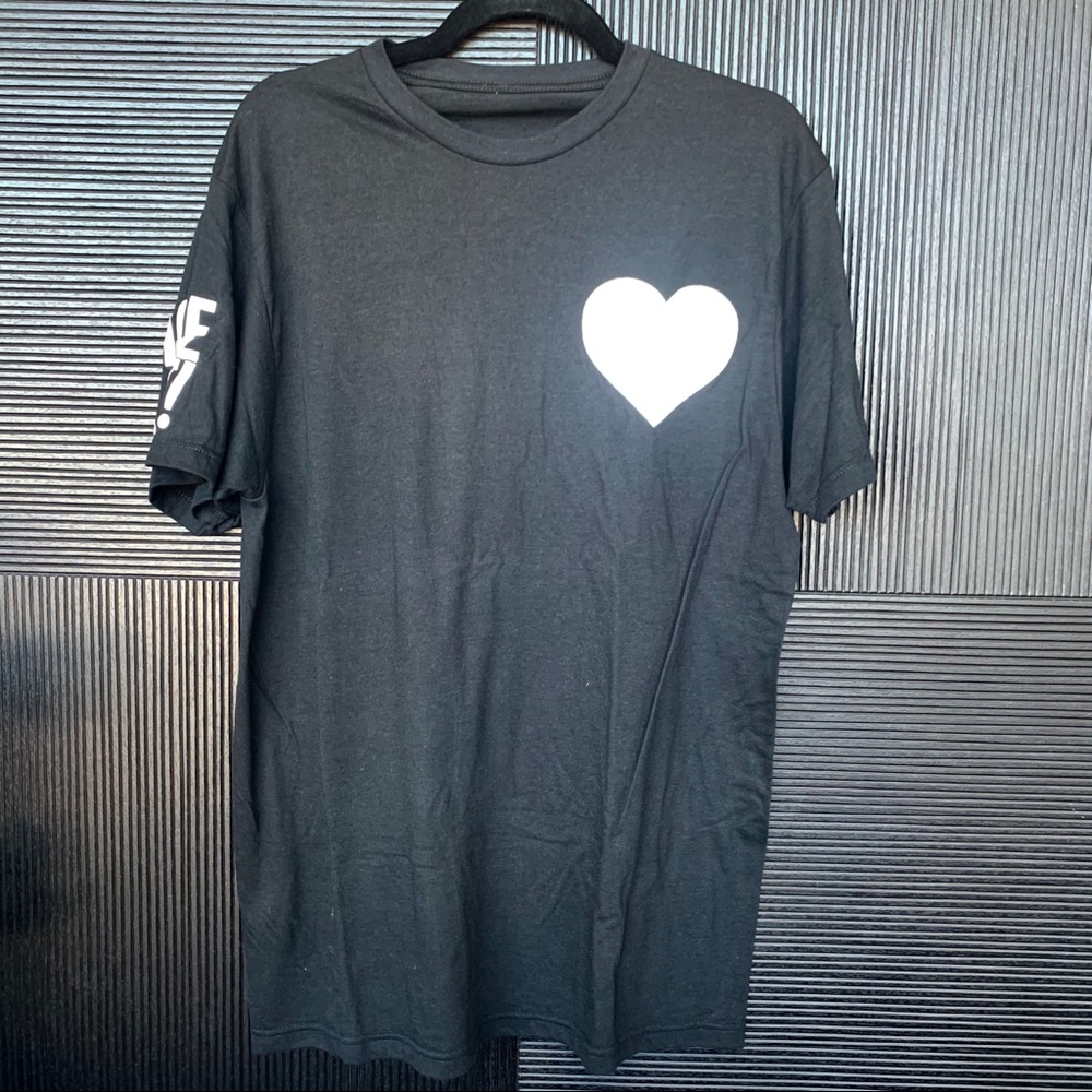 NEW WE ARE MASSIV. MORE LOVE t-shirt